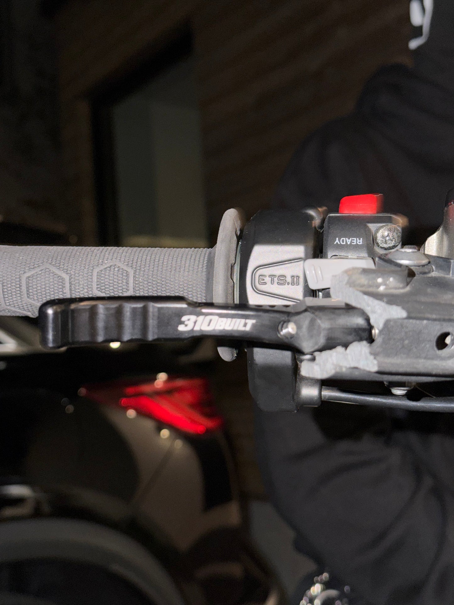 Black ultra bee brake levers 