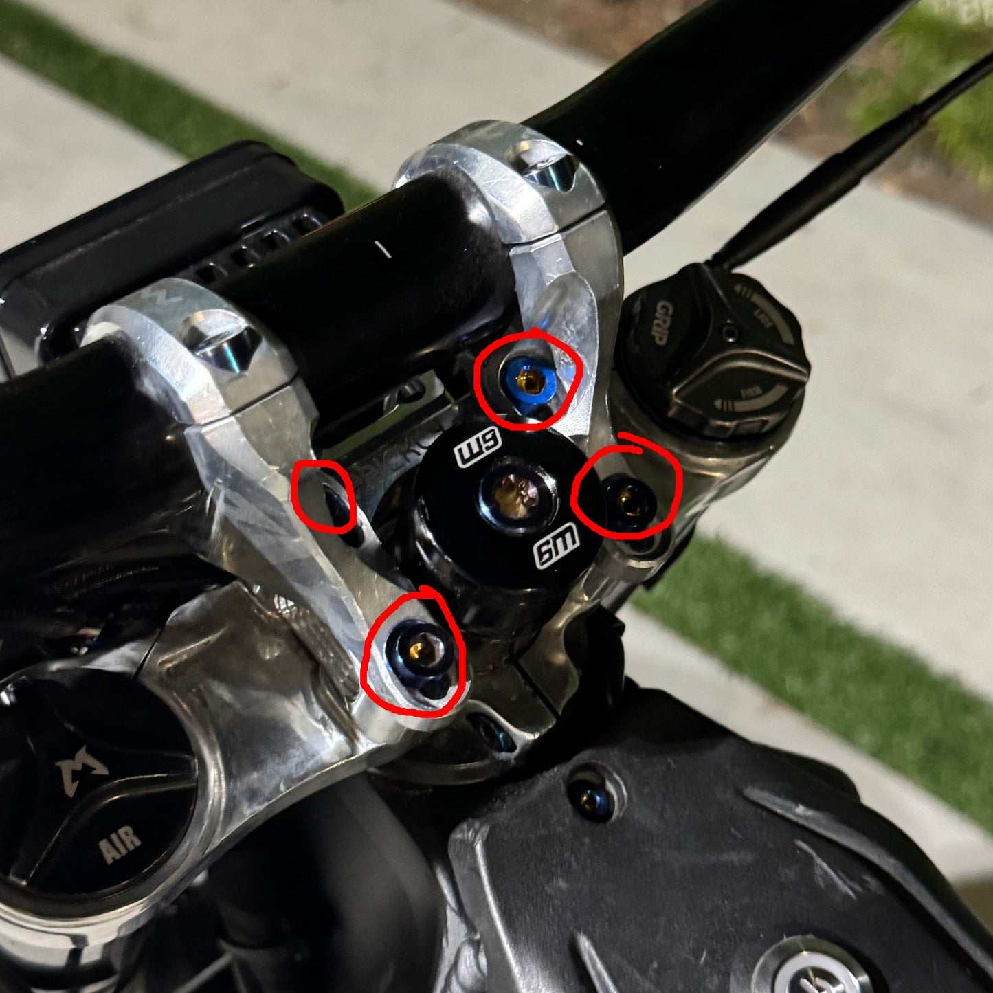 Titanium Direct Mount Riser Bolts